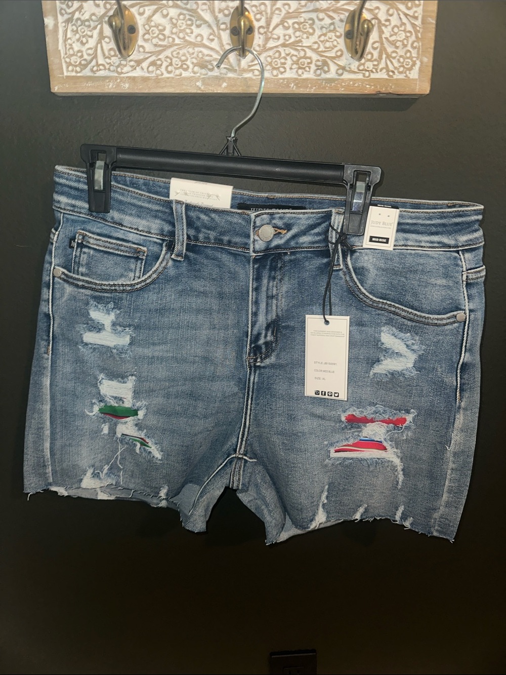 NWT Judy Blue Mid-Blue Distressed Denim Shorts with Red & Green Accents
